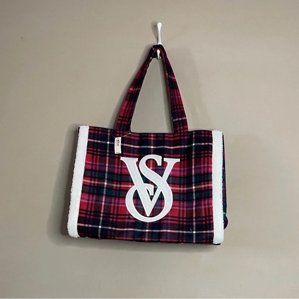 Victoria's Secret Holiday Plaid Tote Bag - Red and White with fleece trim NWT